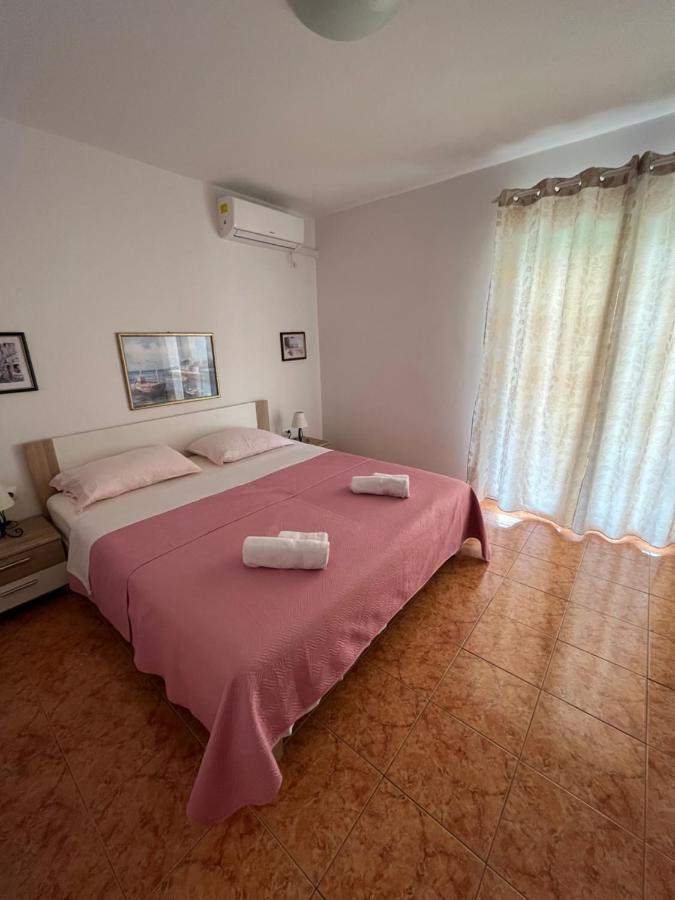 Apartments And Rooms Markovski Palit エクステリア 写真